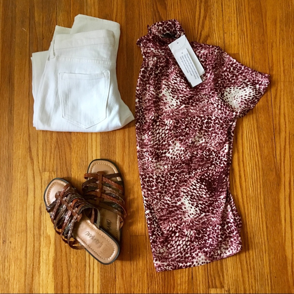 G by Giuliana blouse. Silky polyester material.